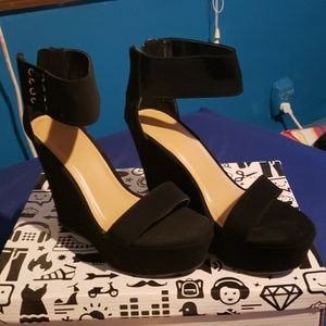 Charlette Russe wedges